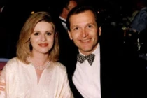 Kinh hoàng bác sĩ đầu độc vợ để thỏa sức ngoại tình 