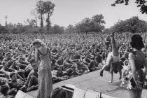 Ảnh: Show biểu diễn đầu tiên sau cuộc đổ bộ D-Day