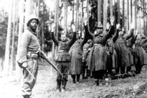 Ảnh kinh điển chụp cuối Chiến tranh thế giới 2