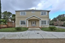 Choáng ngợp ngôi nhà "dát vàng" của vợ chồng Đan Trường