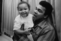 Ảnh chưa từng công bố huyền thoại Muhammad Ali thời huy hoàng