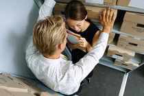 Các nước xử lý giáo viên lạm dụng học sinh thế nào?