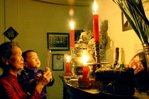 Thờ cúng cha mẹ, ông bà quá vãng nhiều nơi có nên?