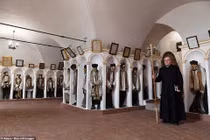 Ớn lạnh bên trong hầm mộ có hơn 8.000 xác ướp