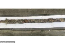 Bất ngờ phát hiện thanh kiếm cổ vô giá hơn 1.000 tuổi 