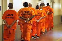 Hãi hùng thế giới ngầm bên trong nhà tù Mỹ