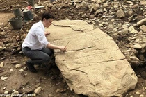 Phát hiện bất ngờ ngôi mộ chứa cự thạch 5.500 tuổi