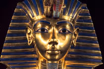 Bí ẩn gây sốc về cuộc sống của các bậc đế vương