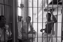 Chùm ảnh: Cuộc sống chân thực bên trong trại tù Mỹ 