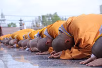 Nguyện xuất gia rồi đổi ý, liệu có mang tội?