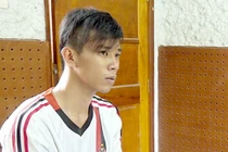 Chưa kịp hành lạc, kẻ hiếp dâm bỏ chạy không mảnh vải che thân 