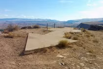 Giải mã những mũi tên bê tông khổng lồ cực dị ở Mỹ