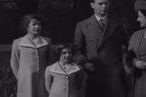 Ảnh thời trẻ xinh đẹp và hạnh phúc của Nữ hoàng Elizabeth II 