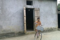 Cặp vợ chồng chuyên sinh con để… bán