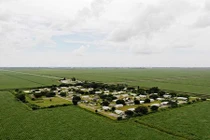 Bên trong ngôi làng bí ẩn dành cho những cựu tù nhân tội phạm tình dục 