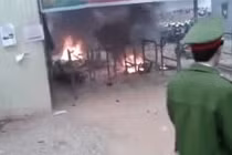 Xô xát tại nhà máy Samsung bàn tán "xôm" trên báo Tây