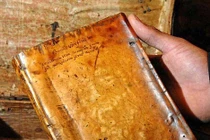 Rùng rợn 5 cuốn sách bọc da người nổi tiếng lịch sử