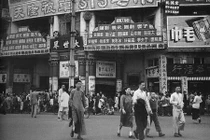 Ảnh đen trắng giá trị về Thượng Hải năm 1949