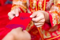 Hai đầu của phong bao lì xì 