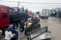 Máy bay đến Nha Trang phải hạ cánh ở TP.HCM vì áp thấp nhiệt đới