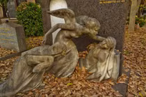 Tròn mắt những bức tượng đáng sợ nhất thế giới