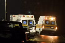 Mỹ: Xe chở nữ sinh bị lật, 14 người bị thương