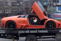 Siêu bò Lamborghini đang khoe hàng, chết sặc ở Quảng Ninh