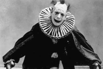 Những chú hề được hóa trang đáng sợ trong ngày lễ Halloween