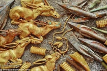 Lóa mắt kho báu 3.000 cổ vật bằng vàng giấu kín trong mộ cổ 