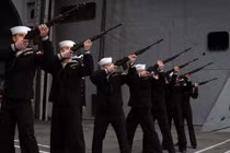 Vì sao bắn 21 phát đại bác trong quốc tang? 