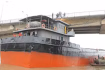 Tàu đâm hỏng cầu tại Hải Dương: Thiệt hại 15 tỷ đồng, ai chịu?