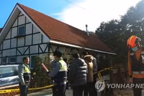 3 nam sinh tử vong, 7 em khác bất tỉnh bí ẩn tại nhà nghỉ