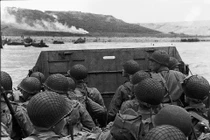 Ảnh độc: 24 giờ đầu trong cuộc đổ bộ lên bãi biển Normandy 