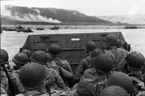 Ảnh độc: 24 giờ đầu trong cuộc đổ bộ lên bãi biển Normandy 