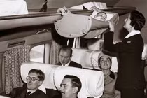 Loạt ảnh cực sốc hé lộ hành động điên rồ của người xưa 