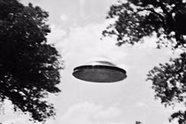 Lầu Năm Góc nắm giữ bí mật động trời về UFO? 
