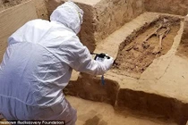 Bí mật kinh hoàng về bộ xương không đầu tại nhà thờ 