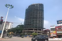 Bí ẩn nhà hoang "đắp chiếu" giữa đất vàng Hồ Tây