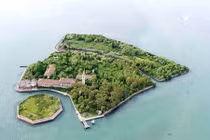 Chuyện kinh dị ở hòn đảo nhiều ma nhất thế giới 