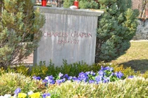 Rợn người những vụ đào mộ trộm xác chấn động thế giới