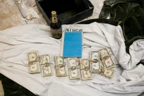 Những kho báu được phát hiện tình cờ ngay trong nhà