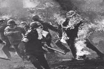 10 tấm ảnh chấn động thế giới 30 năm qua