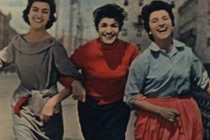 Loạt ảnh đời thường tràn đầy sức sống của phụ nữ Liên Xô