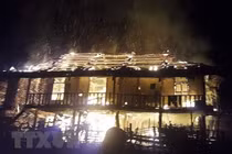 Say rượu, "quý tử" đốt trụi nhà sàn trong ngày mùng 3 Tết