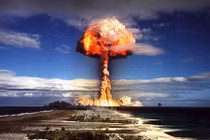 Jack W. Reed: Có thể đẩy lùi siêu bão bằng bom hạt nhân