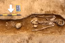 Phát hiện 92 bộ xương thời Trung cổ ở nhà thờ Anh