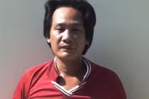 Phẫn nộ ông bố hiếp dâm hai đứa con nhỏ