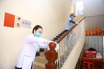 Dịch virus Corona: Cách ly, khử trùng một khách sạn ở TPHCM