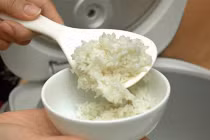 Sai lầm tai hại khi nấu cơm rửa trôi hết dinh dưỡng, rất nhiều người mắc phải