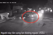 Video: Phóng xe tốc độ cao đâm thẳng vào đầu ôtô và cái kết bất ngờ